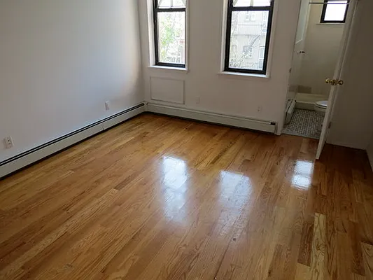 Rented by Roth Realty Management LLC | media 70