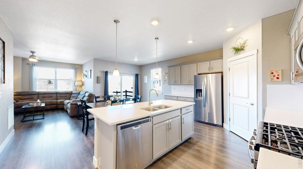 903 Rollins Den Dr