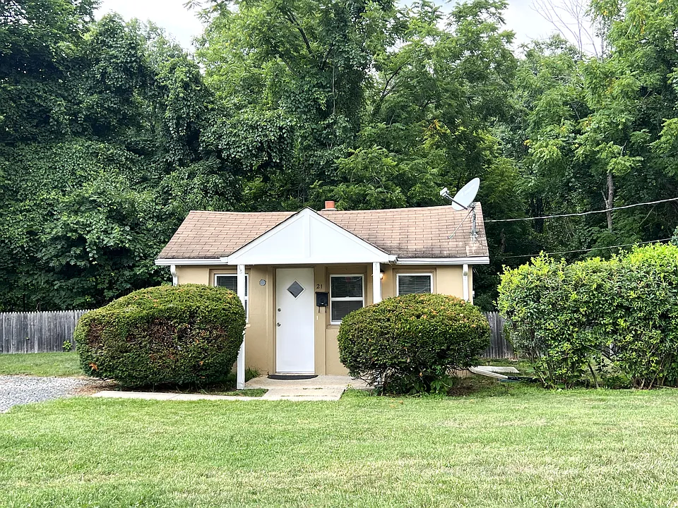 21 Maple Ave