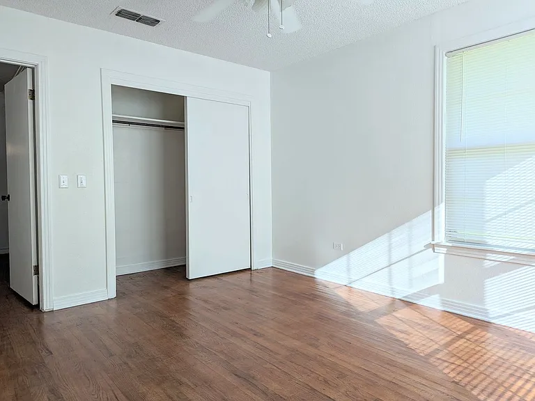 11819 W 7th St — Photo 7