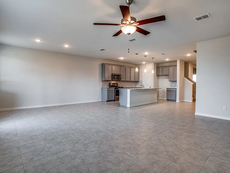 1237 Sharp St — Photo 5