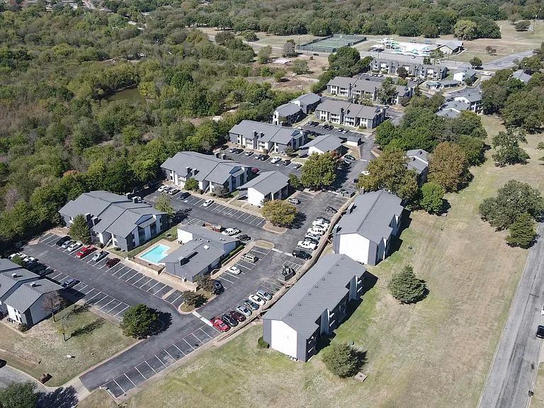 Parks on Taylor Apartment Homes — Photo 16