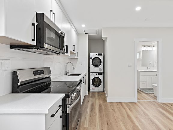 4th image of 12822 229th St