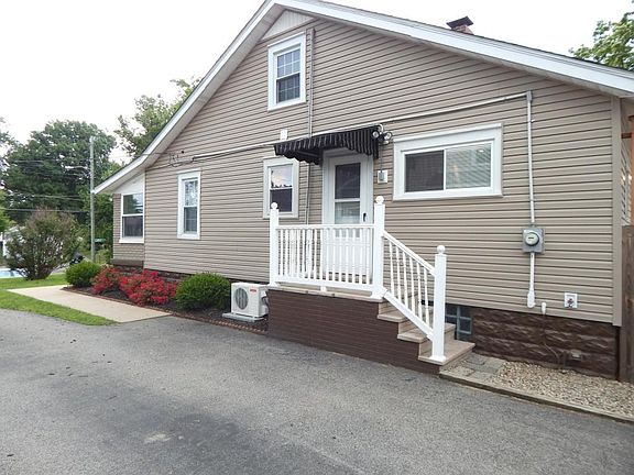 Side door to kitchen