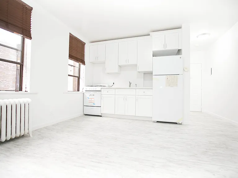 3315 Pleasant Ave #306 — Photo 1