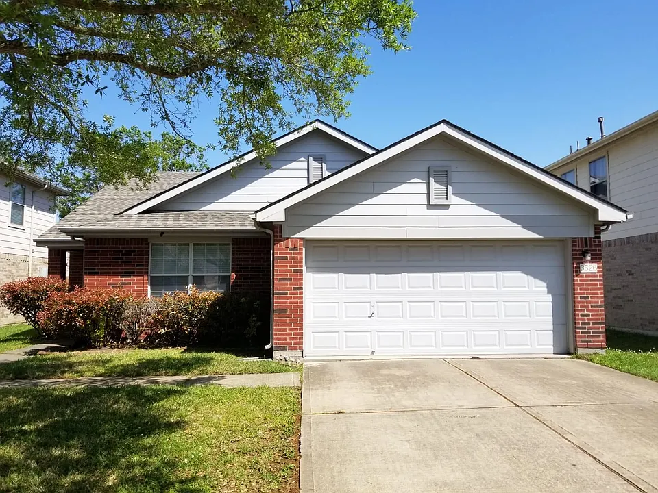 3526 Lexington Cmn