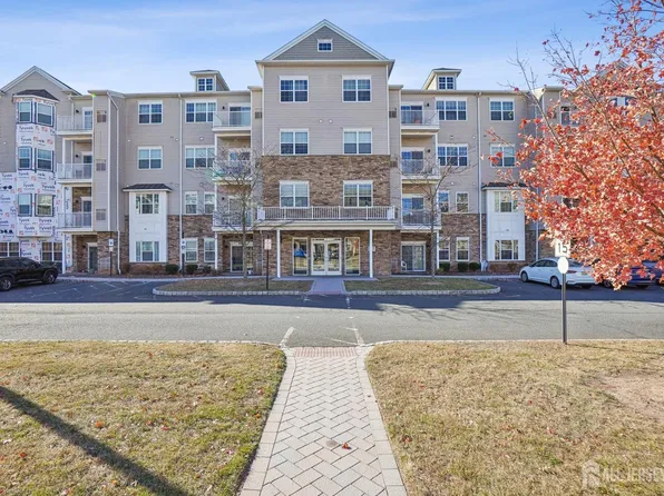 222 Luca Dr, Piscataway, NJ 08854