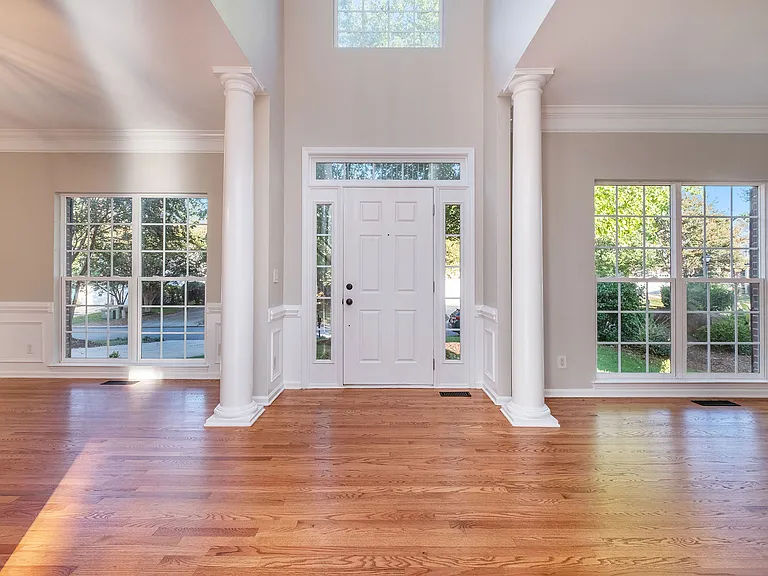 15820 Lavenham Rd — Photo 3