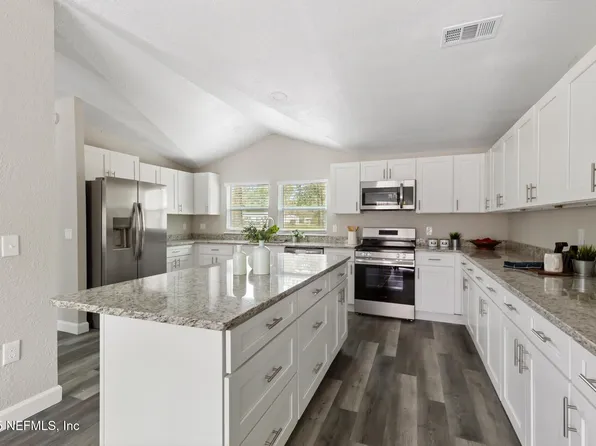 56161 NASSAU OAKS Drive, Callahan, FL 32011