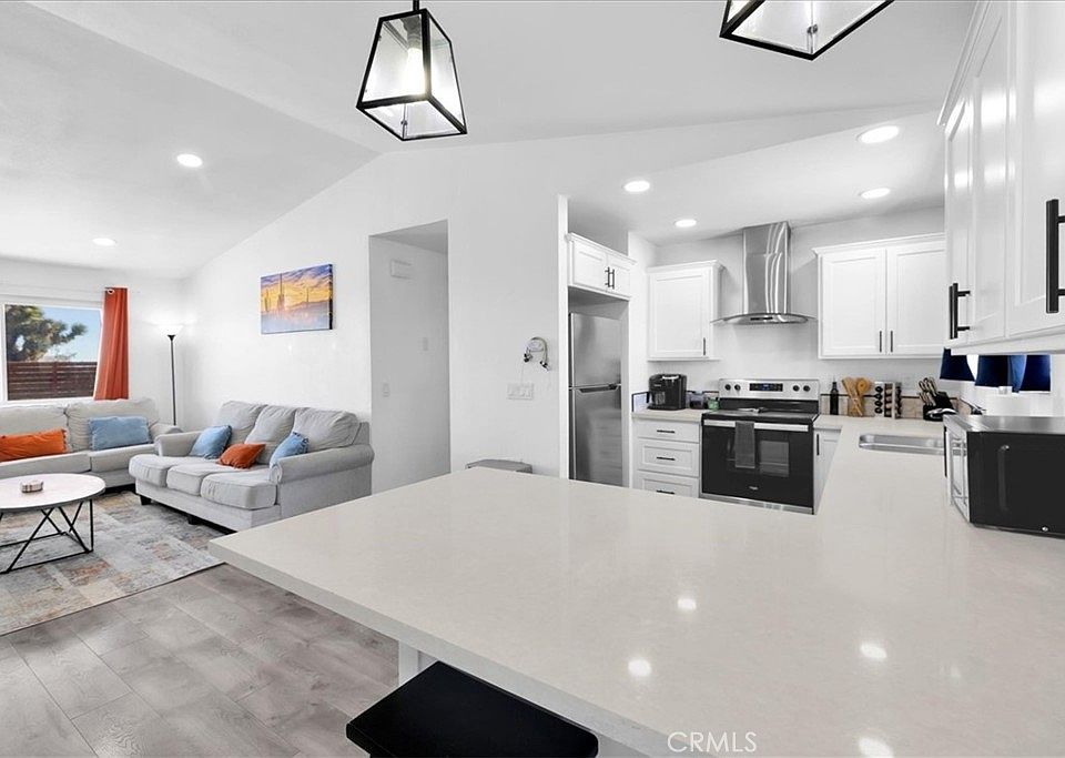 1st image of 670 Ducor Ave