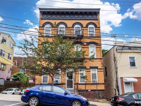 1109 6th St, North Bergen, NJ 07047