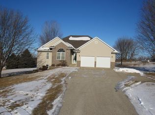 18010 212th St, Monticello, IA 52310