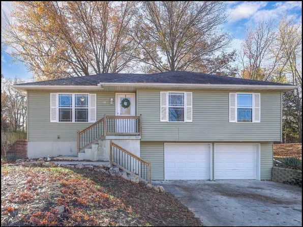 938 E Market St, Warrensburg, MO 64093