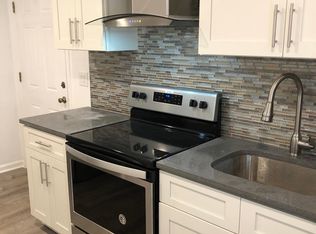 283 Shippan Ave #2F, Stamford, CT 06902