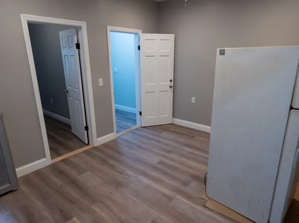 9728 Flatlands Avenue image 12 of 40