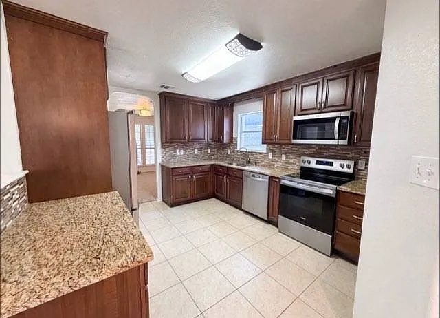 6807 Aquamarine Dr — Photo 14