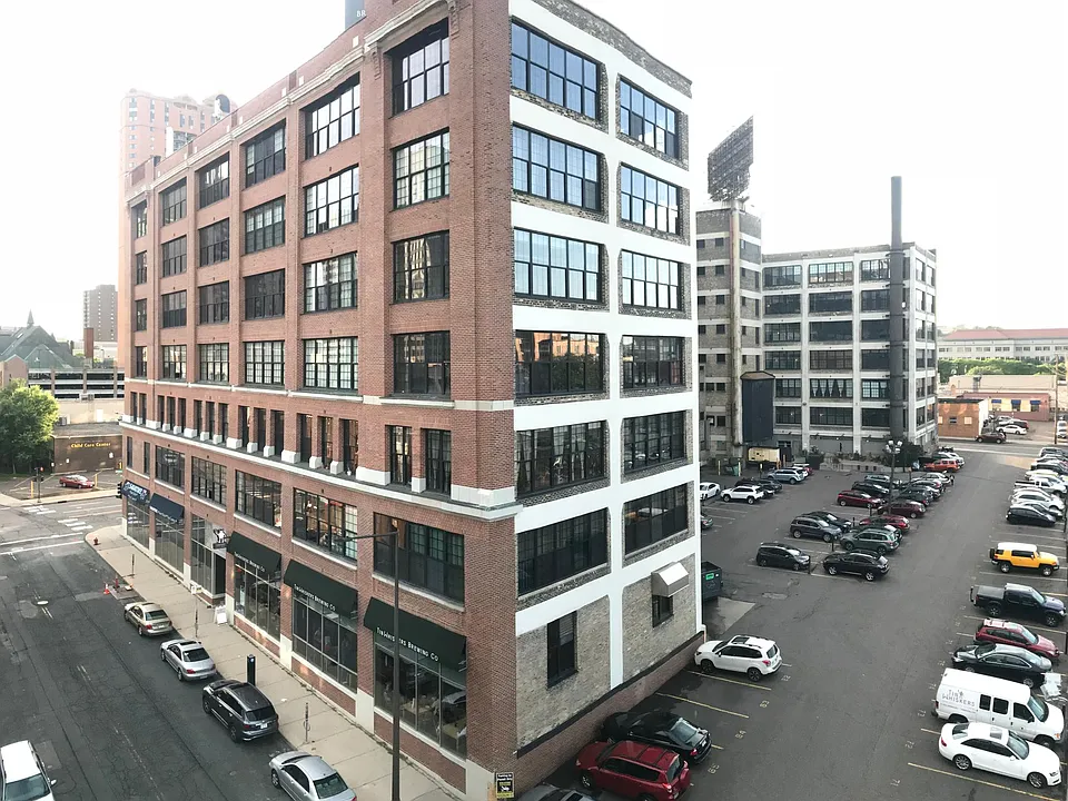500 Robert St