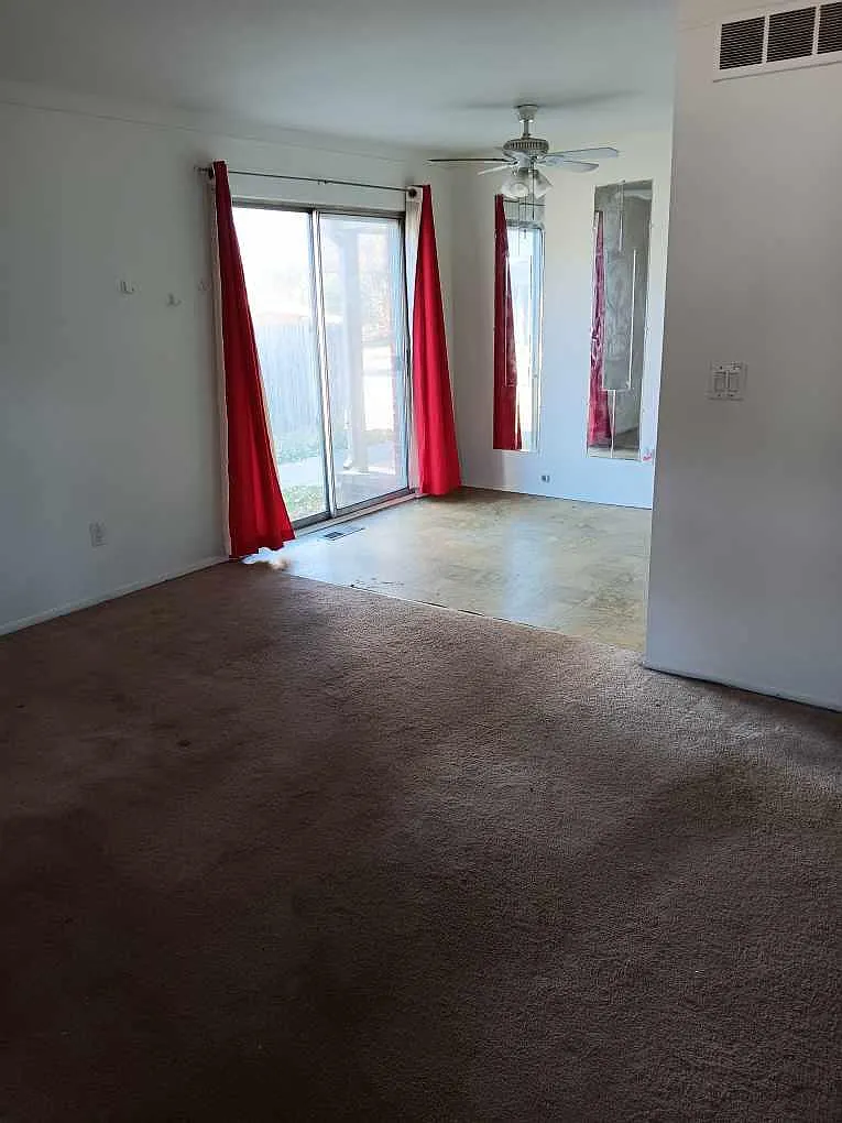 15515 Dupage Blvd — Photo 2