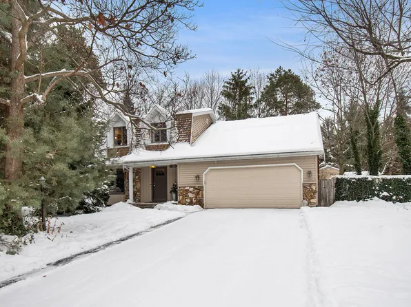 7126 Kevin Ct, Hudsonville, MI 49426