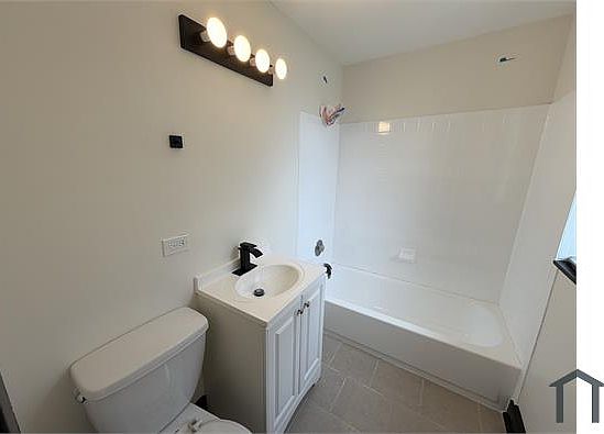 2nd image of 5629 W Washington Blvd APT 110