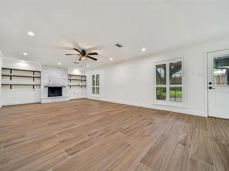 950 Del Norte St — Photo 15