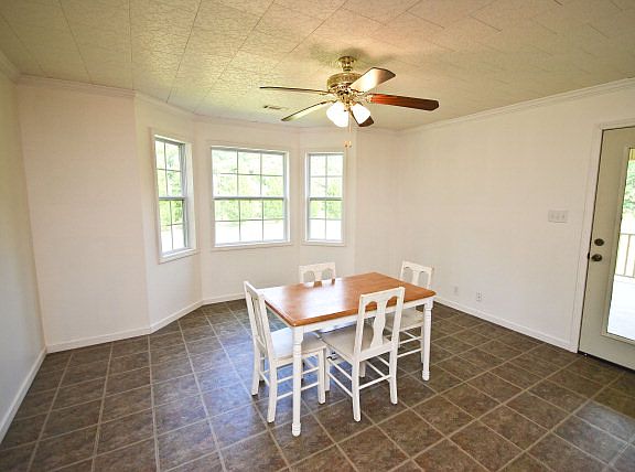 4th image of 66 Glover Cir