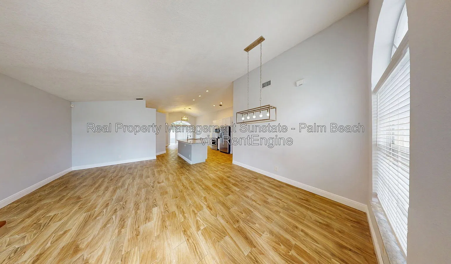 3 bed, 2.0 bath, 1450 sqft, $3,400 — Photo 3