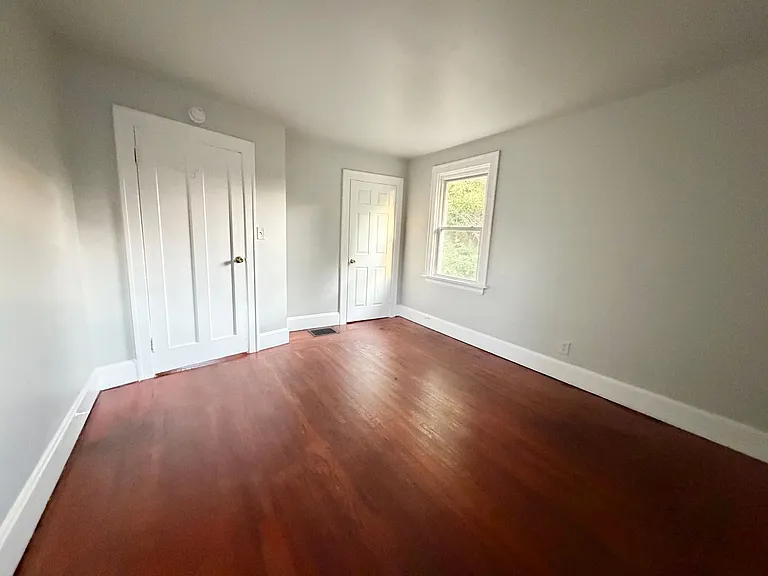 1750 Avonlea Ave — Photo 9