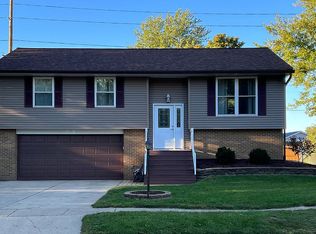 135 Cleveland Cir, Granville, IL 61326