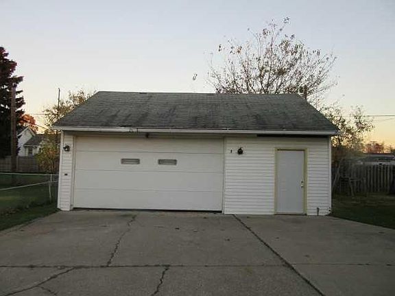 2nd image of 4858 298th St