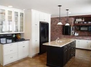 52 Ridge Rd, Deerfield, NH 03037