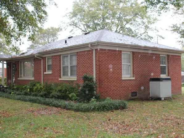 2220 Twilight Rd, Dyersburg, TN 38024