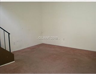 4th image of 1117 Willow Tree Dr Unit B