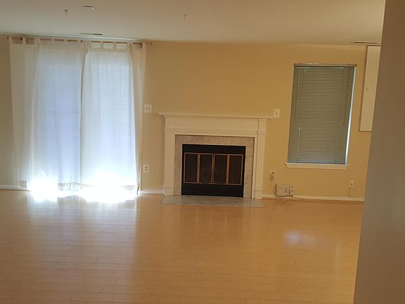 Basement w/fire  place