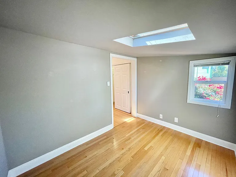3901-3901 1/2 Folsom Street — Photo 9