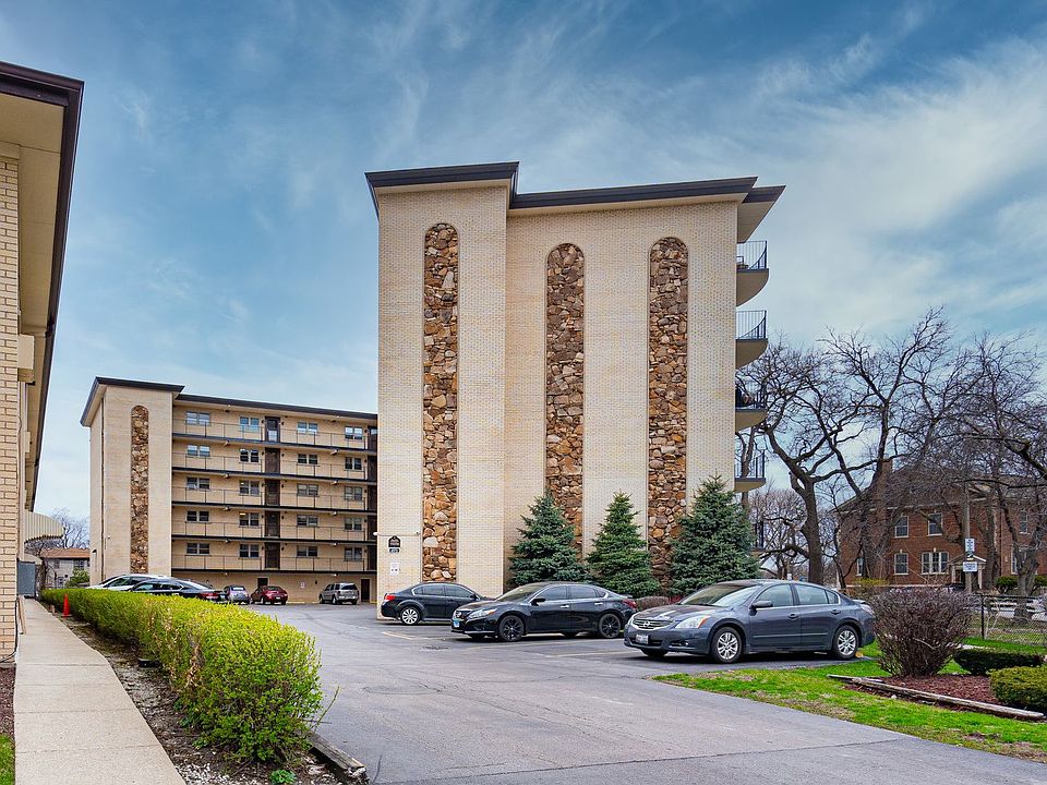 1st image of 4572 N Milwaukee Ave APT 4B