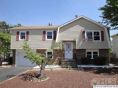 1st image of 21 Pine Brook Dr
