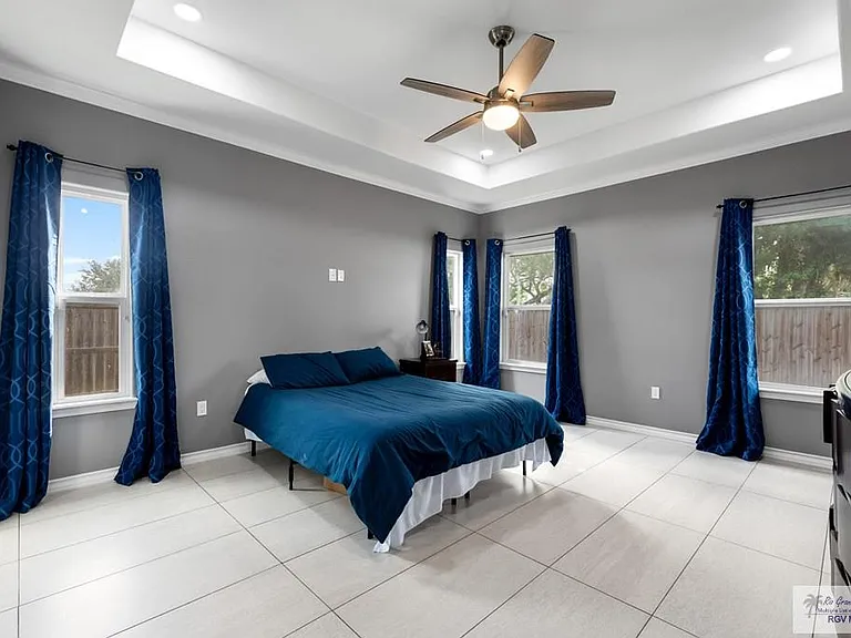 7180 Dominica Dr — Photo 21