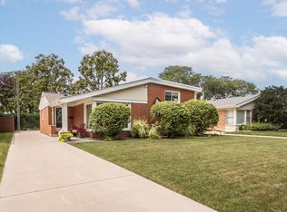 1116 Forest Rd, La Grange Park, IL 60526