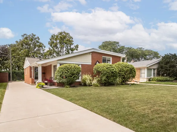 1116 Forest Rd, La Grange Park, IL 60526