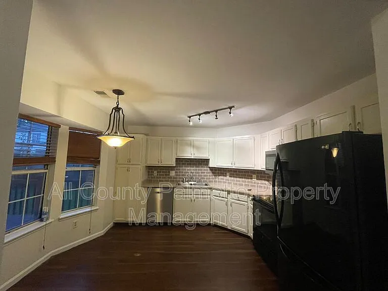 107 Persimmon Cir — Photo 2