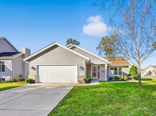 6822 Country Ln, Madison, WI 53719
