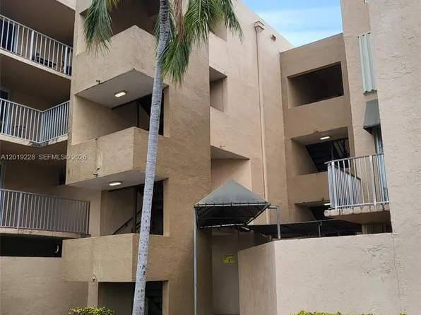 10801 SW 109th Ct APT D305, Miami, FL 33176