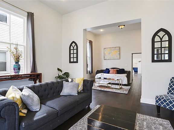 4th image of 2626-28 General Pershing St