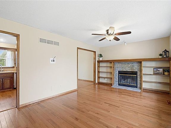 5th image of 1901 NE McKee Ln