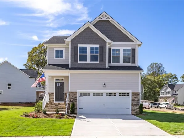 821 Rolling Wheel Rd, Mebane, NC 27203