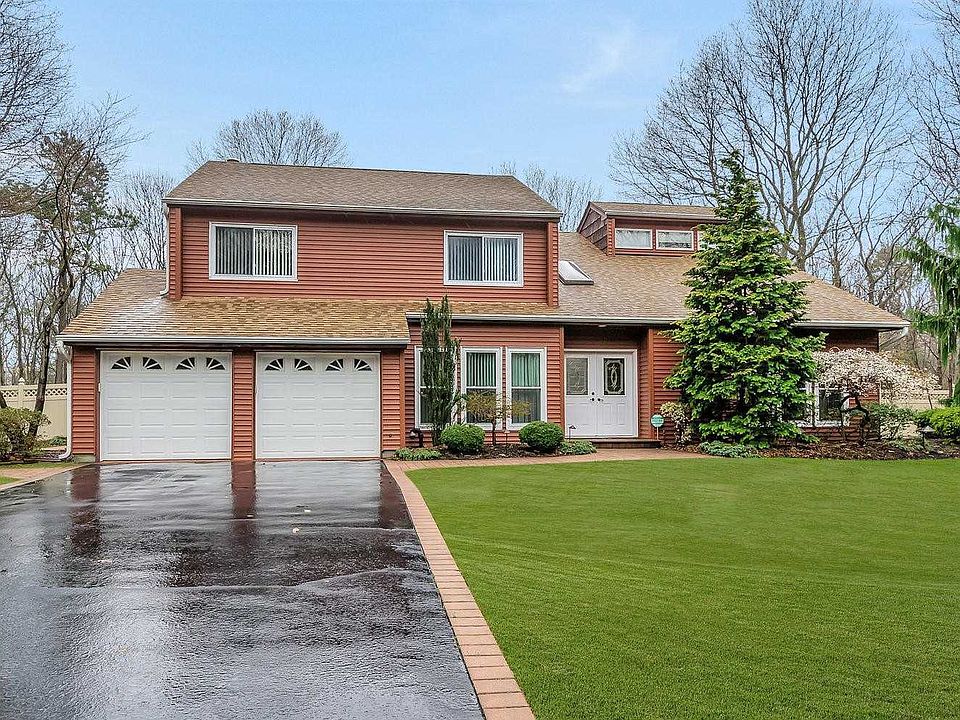 1st image of 21 Woodbrook Cir