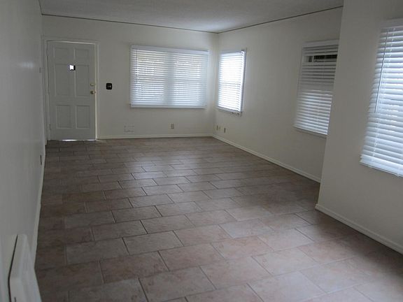 4th image of 3020 5th Ave