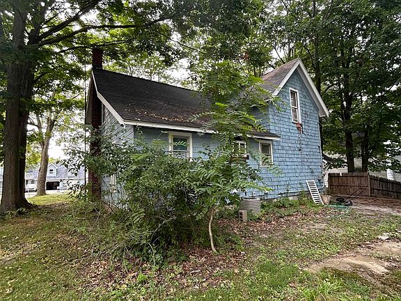 5th image of 110 N Grover Ave