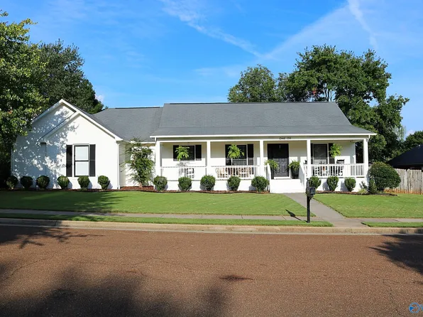 109 Claytor Ln, Madison, AL 35758